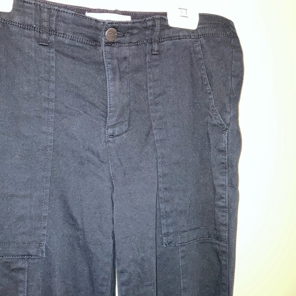 Ricki's Black Ankle Cropped Pants - Picture 4 of 13